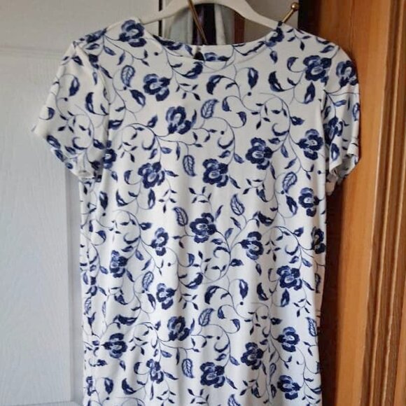 J. Jill Blue & White Floral Print Midi Dress - Short Sleeve, Soft Knit, Size XS - Picture 1 of 5
